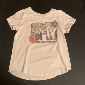 Girls MTV T-shirt. Size Large